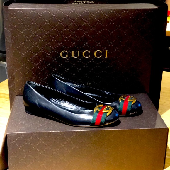 Gucci Shoes - Women’s Gucci shoes black flats